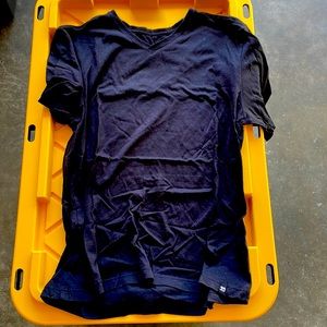 Joe’s jeans all black V-neck slim fit T-shirt